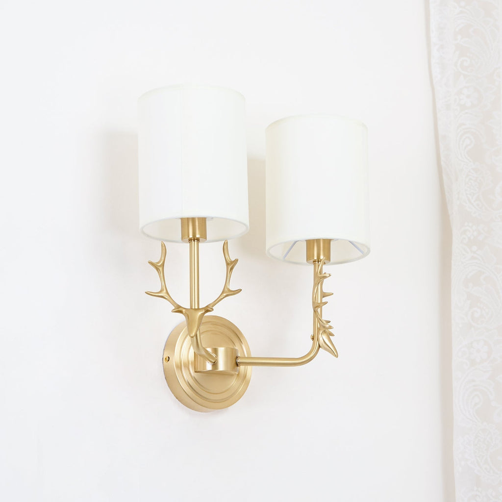 Noble Applique Murale Élégance Tête de Cerf Laiton - Neutralighting