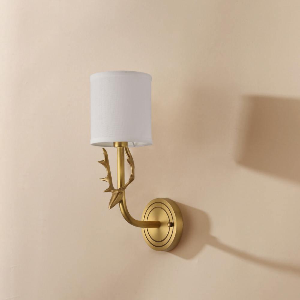 Noble Applique Murale Élégance Tête de Cerf Laiton - Neutralighting