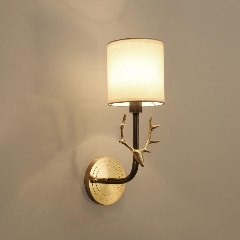 Noble Applique Murale Élégance Tête de Cerf Laiton - Neutralighting