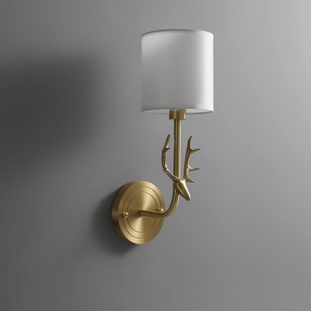 Noble Applique Murale Élégance Tête de Cerf Laiton - Neutralighting