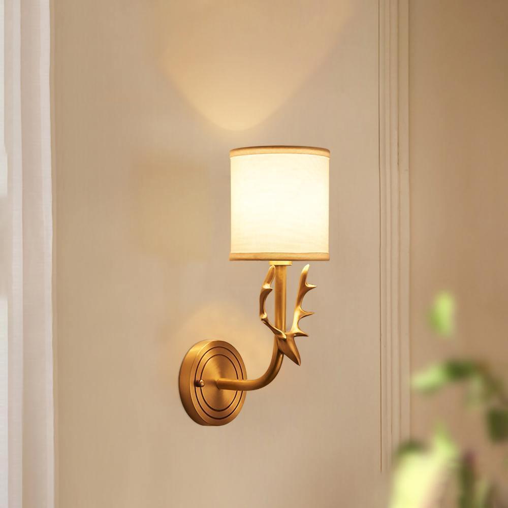 Noble Applique Murale Élégance Tête de Cerf Laiton - Neutralighting