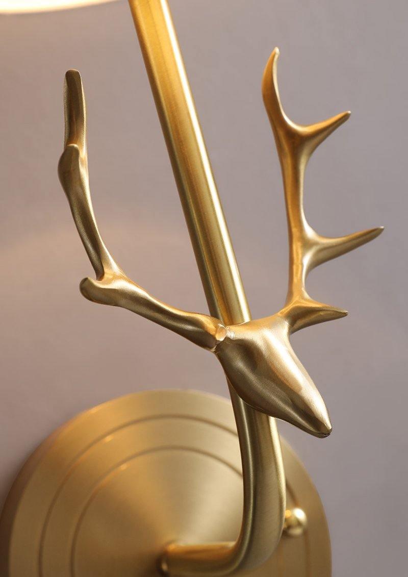 Noble Applique Murale Élégance Tête de Cerf Laiton - Neutralighting