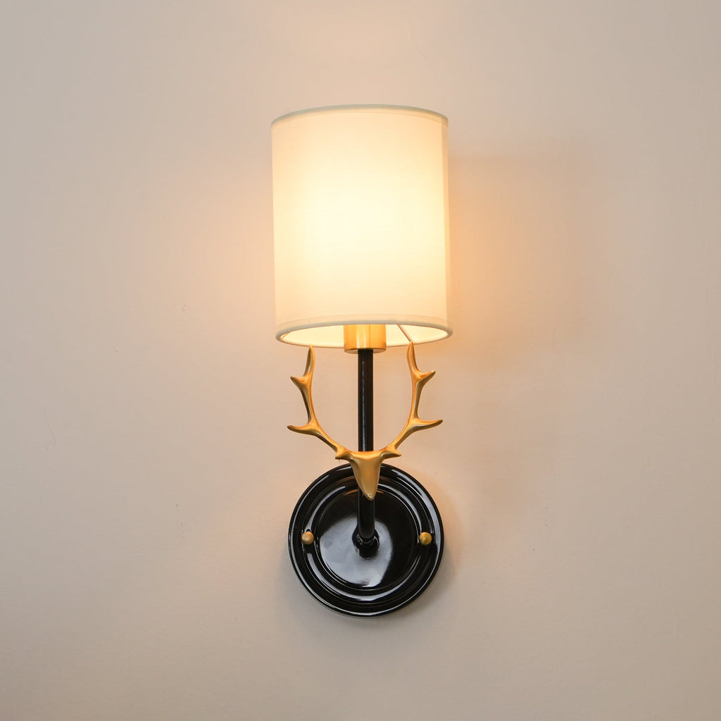 Noble Applique Murale Élégance Tête de Cerf Laiton - Neutralighting
