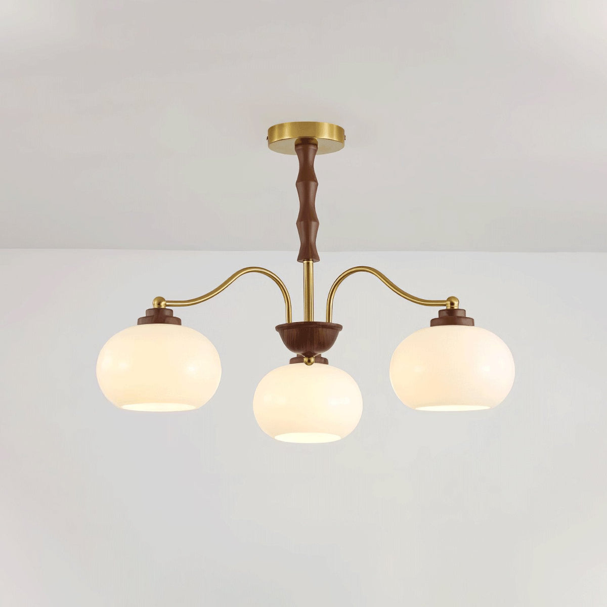 Lustra Chandelier Globe en Verre et Noyer - Neutralighting