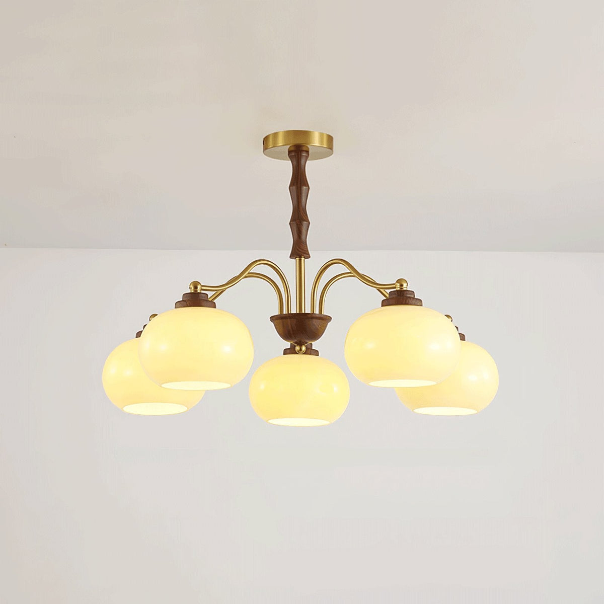 Lustra Chandelier Globe en Verre et Noyer - Neutralighting