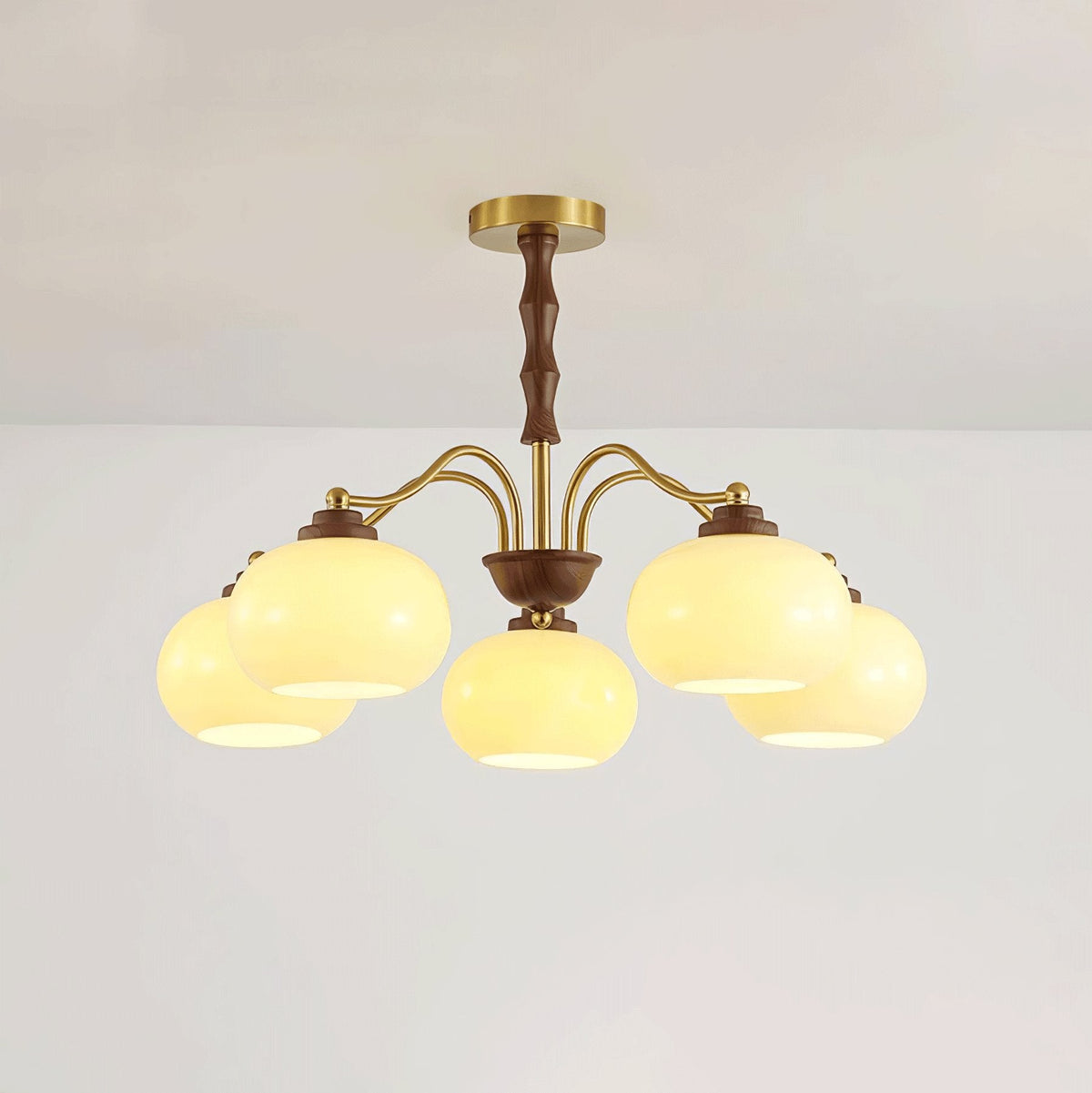 Lustra Chandelier Globe en Verre et Noyer - Neutralighting