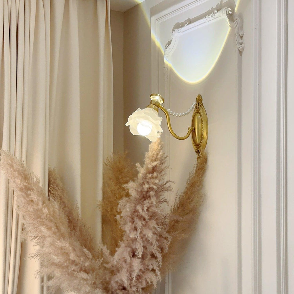Zoey Applique Murale Florale en Laiton - Neutralighting