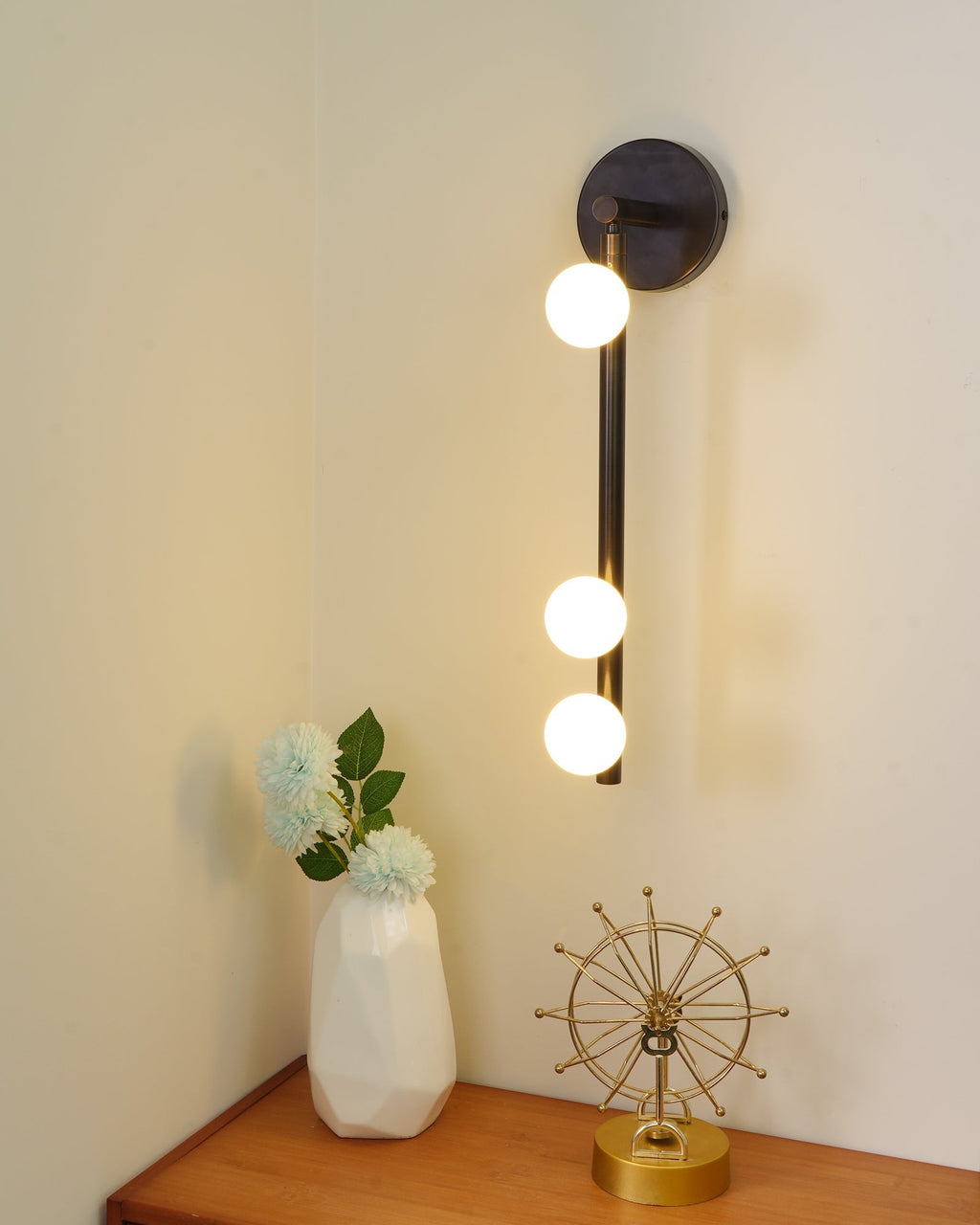 Pamela Tube Plug-in Brass Glass Wall Lamp - Neutralighting