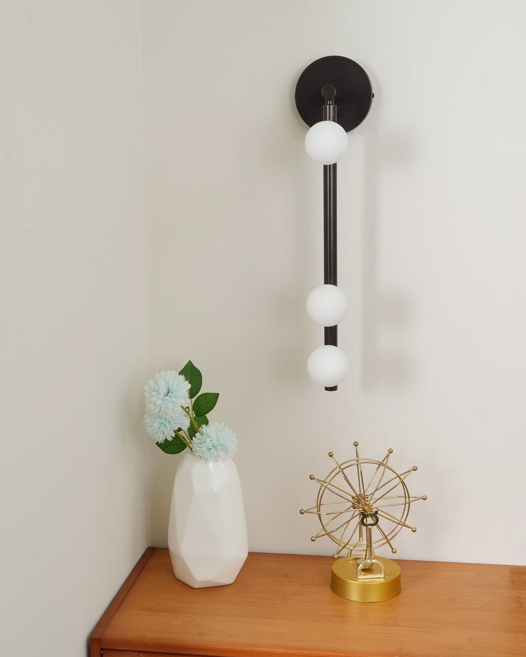 Pamela Tube Plug-in Brass Glass Wall Lamp - Neutralighting