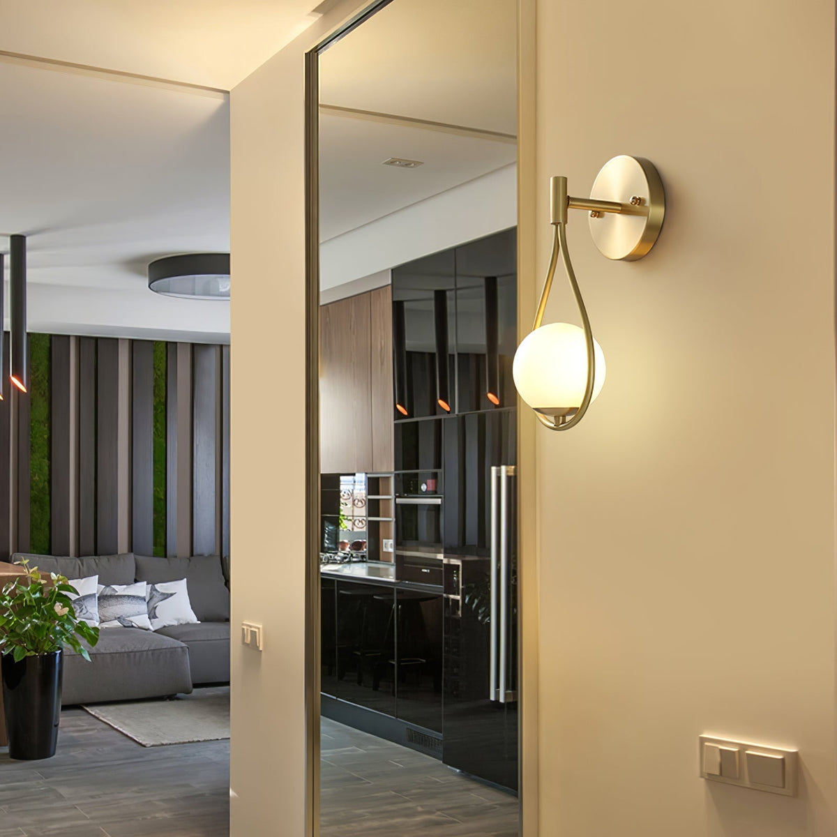 Icarila Moderne Minimaliste Vanité Laiton Verre Applique Murale - Neutralighting