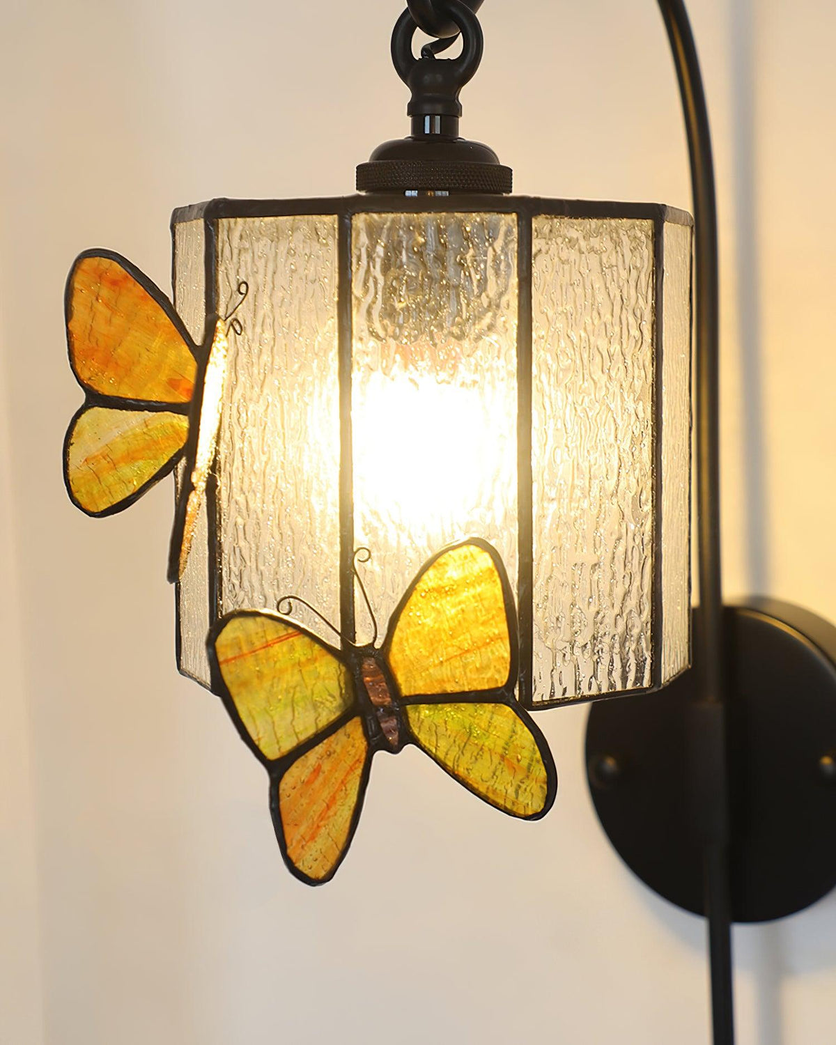 Tiffany Applique Murale Abat-jour en Verre Papillon Rose Jaune Art - Neutralighting