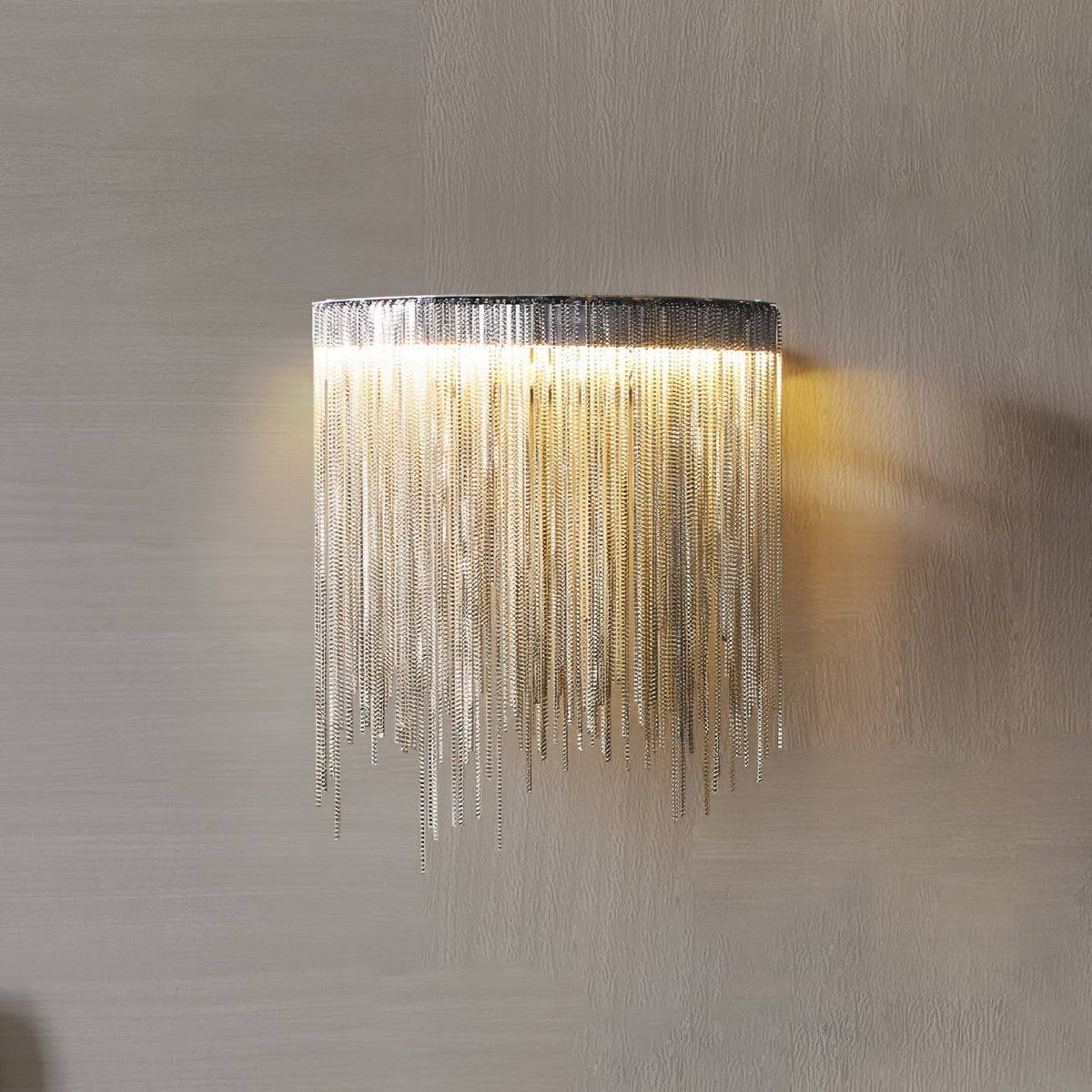 Cryste Applique Murale en Acier Élégante - Neutralighting