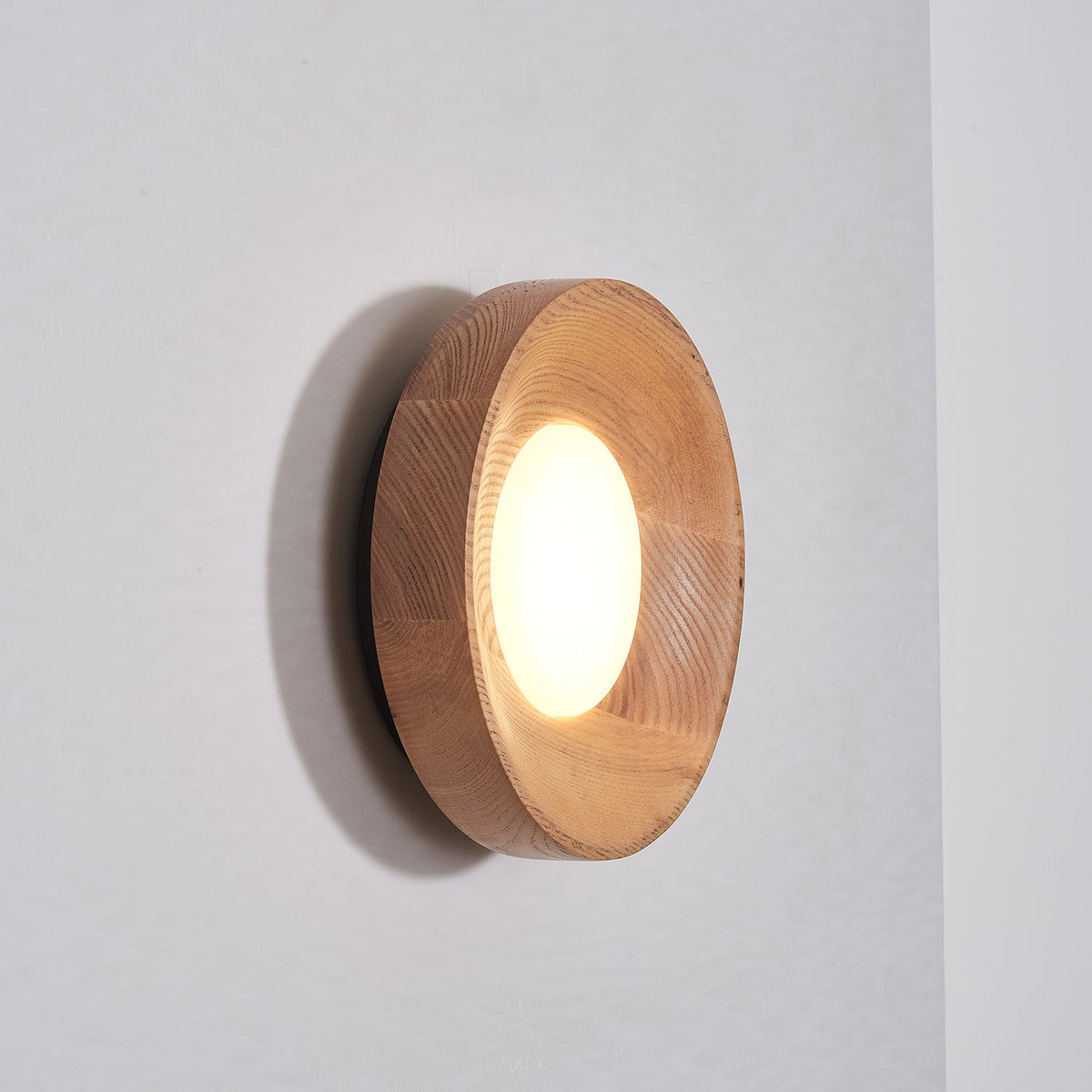 Lustra Lampe Murale Bois de Noyer Acrylique - Neutralighting