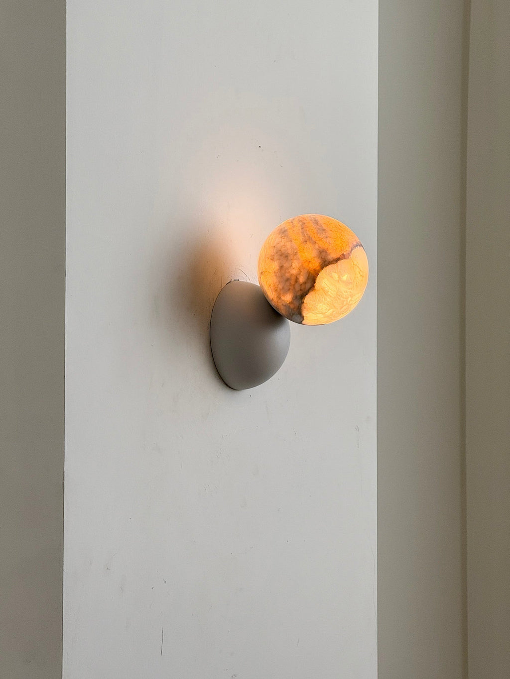 Arca Lampe Murale en Marbre et Métal Style Minimaliste Moderne Eclipse - Neutralighting