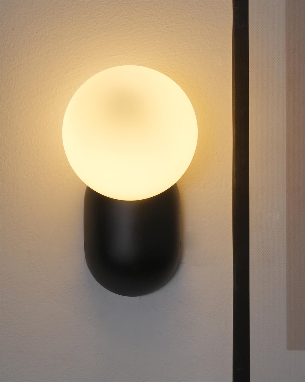Lunara Applique Murale Globe Minimaliste - Neutralighting