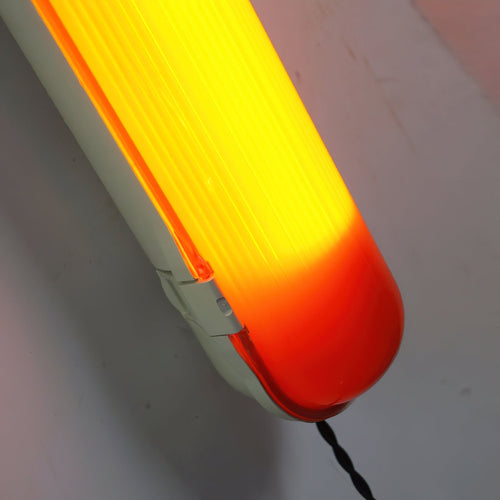 Wavel Joy Applique Murale en Plastique Rouge Minimaliste Moderne - Neutralighting