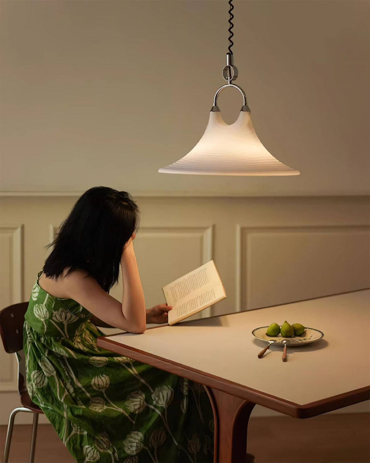Aria Lustre en Plastique à Créativité Individuelle en Forme de Trompette - Neutralighting