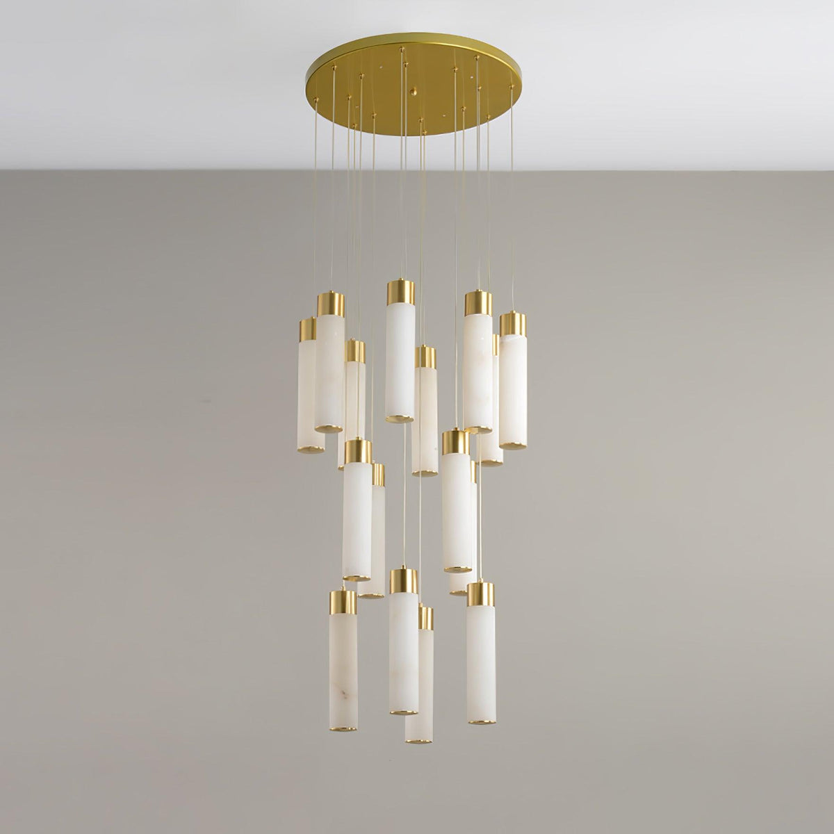 Aurelia Chandelier Albâtre pour Escalier - Neutralighting
