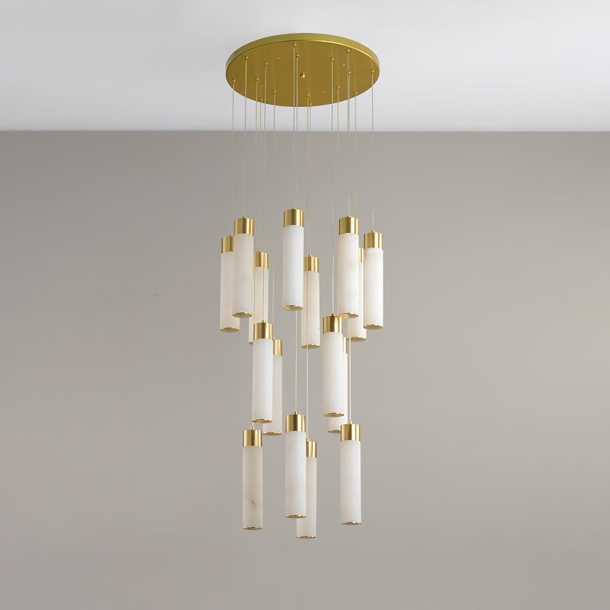 Aurelia Chandelier Albâtre pour Escalier - Neutralighting