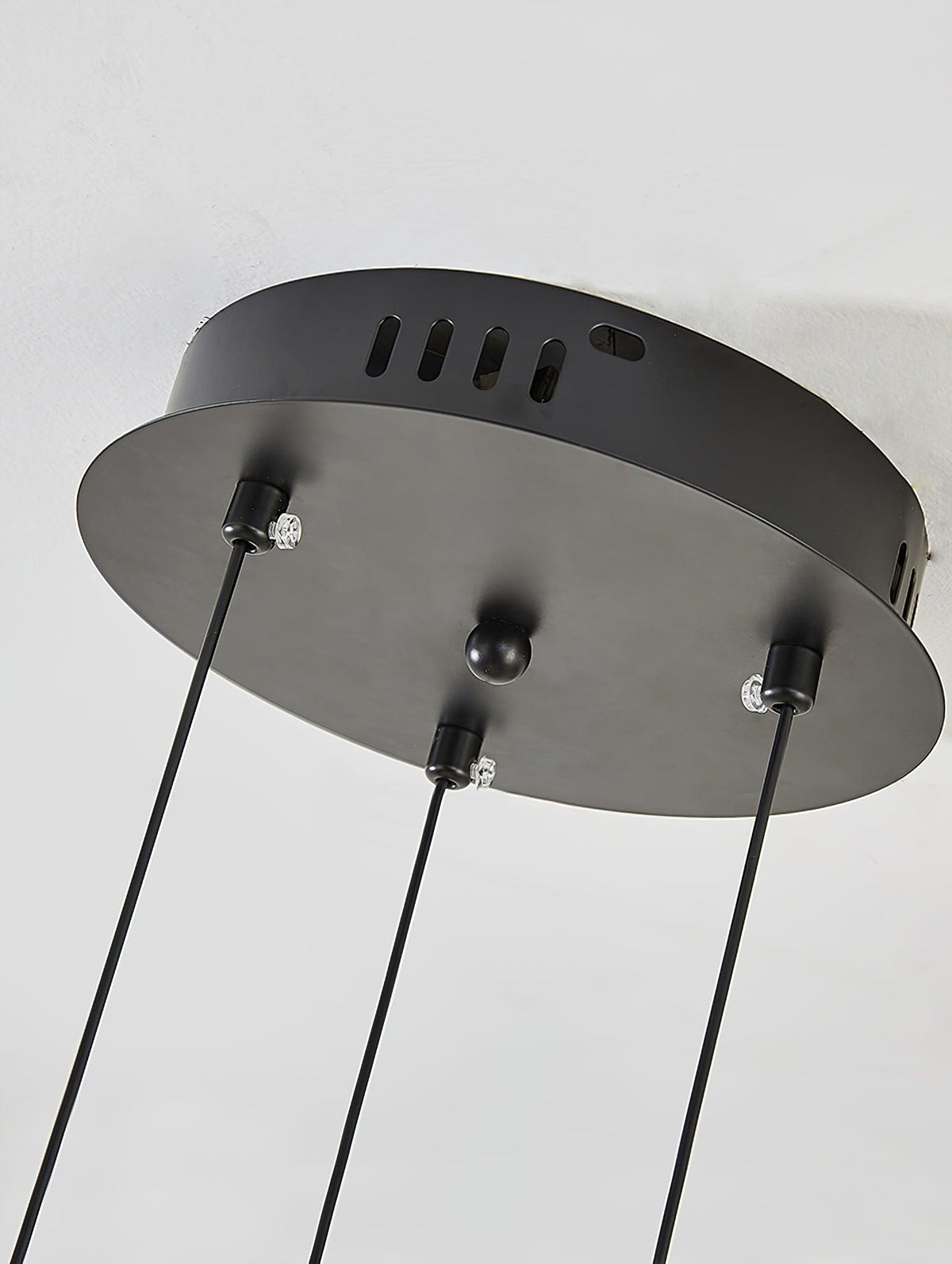 Chandelier Rods et Globe Noir Blanc Moderne - Neutralighting