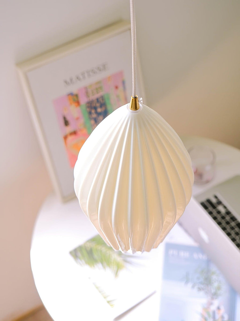 Solara Lampe à suspension en céramique côtelée en porcelaine élégante - Neutralighting