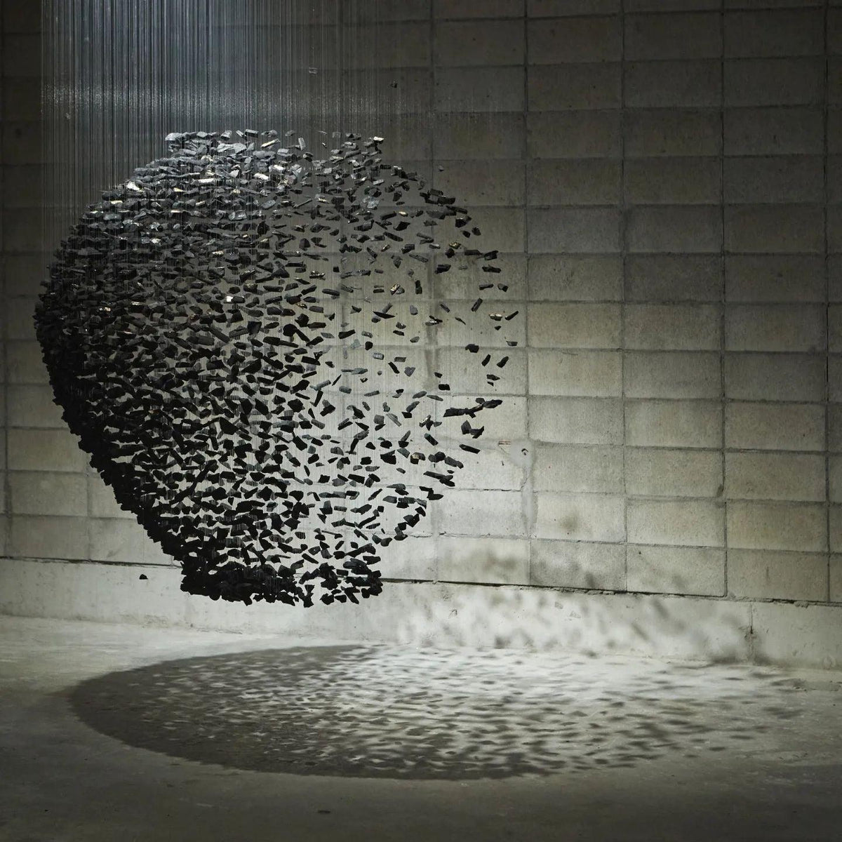 Arsilus Chandelier sculptural en pierre charbon, lettres de G à L - Neutralighting