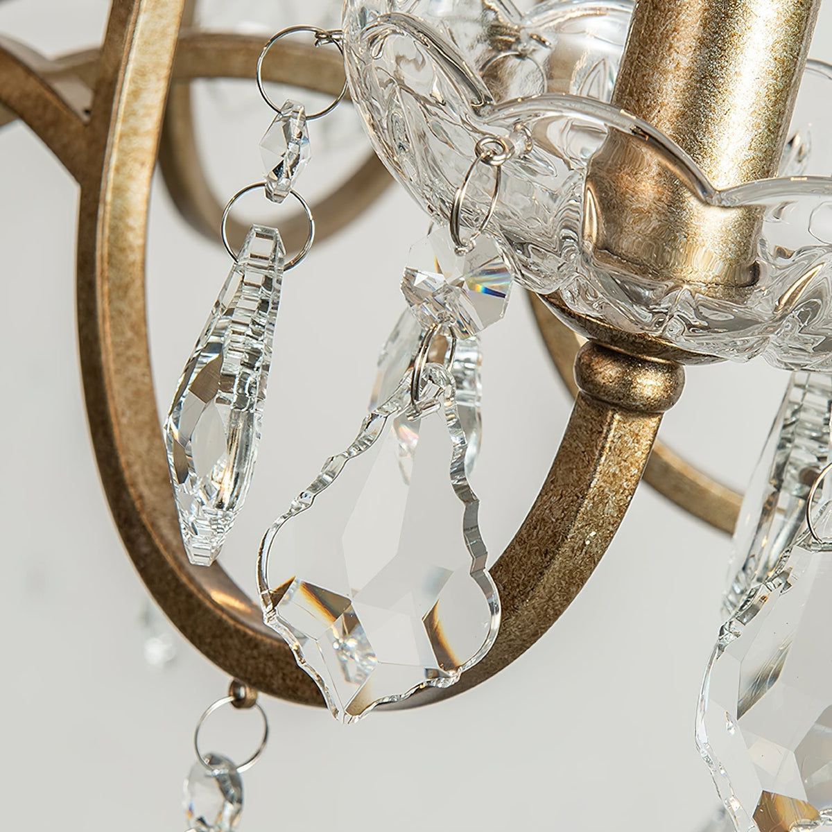 Chandelier en Laiton Métal Cristal Vintage Alliant Luxe et Élégance - Neutralighting