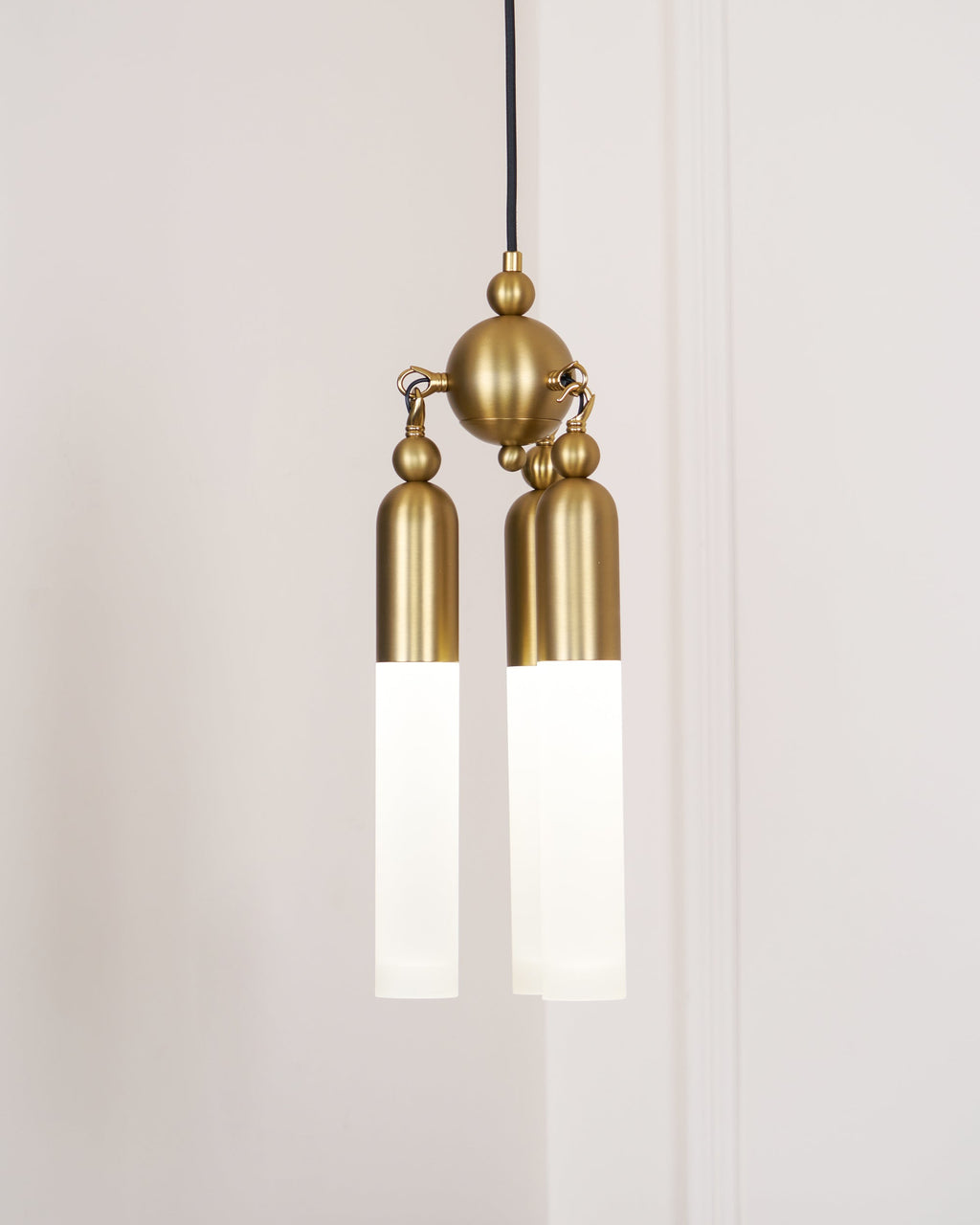 Lampe Suspendue Métal-Acrylique Moderne Minimaliste Tilt - Neutralighting