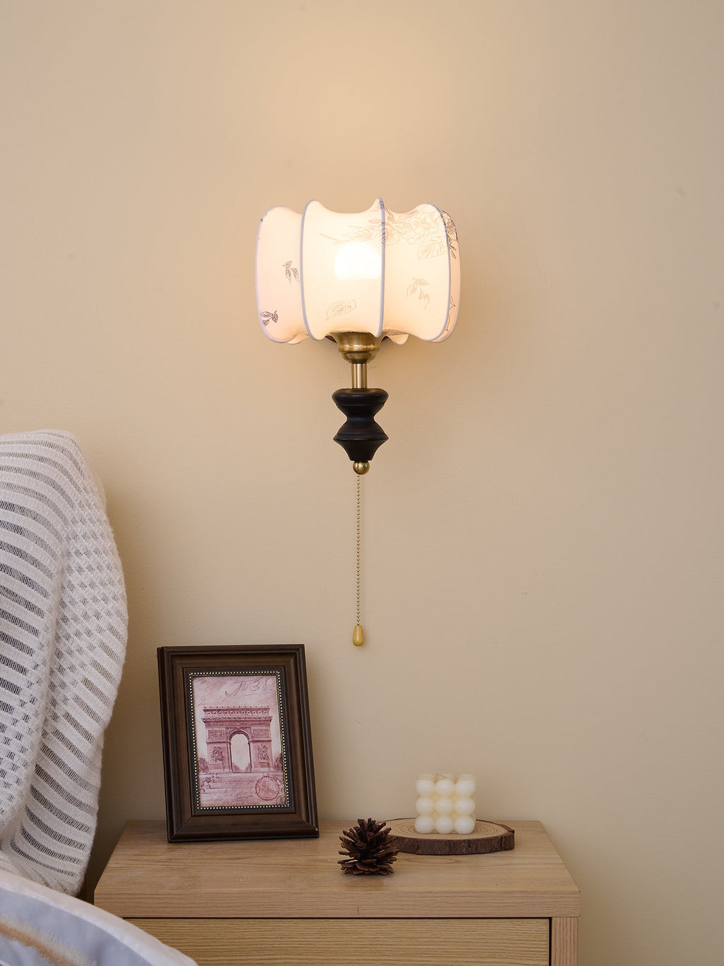 Eshae Applique Murale en Tissu et Bois Premium - Neutralighting