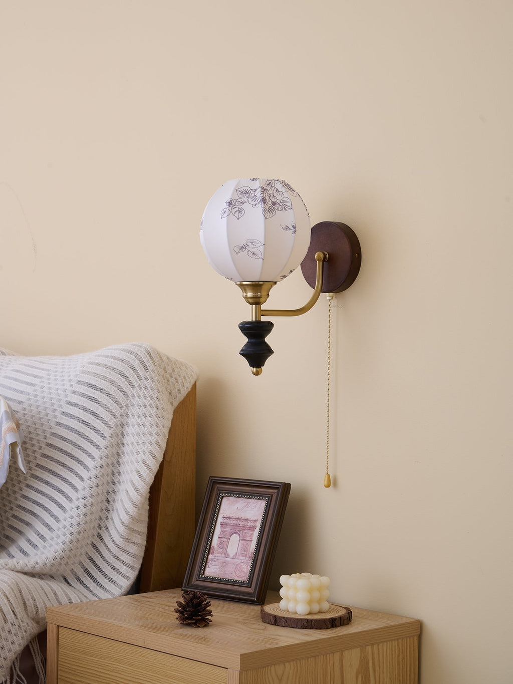 Eshae Applique Murale en Tissu et Bois Premium - Neutralighting