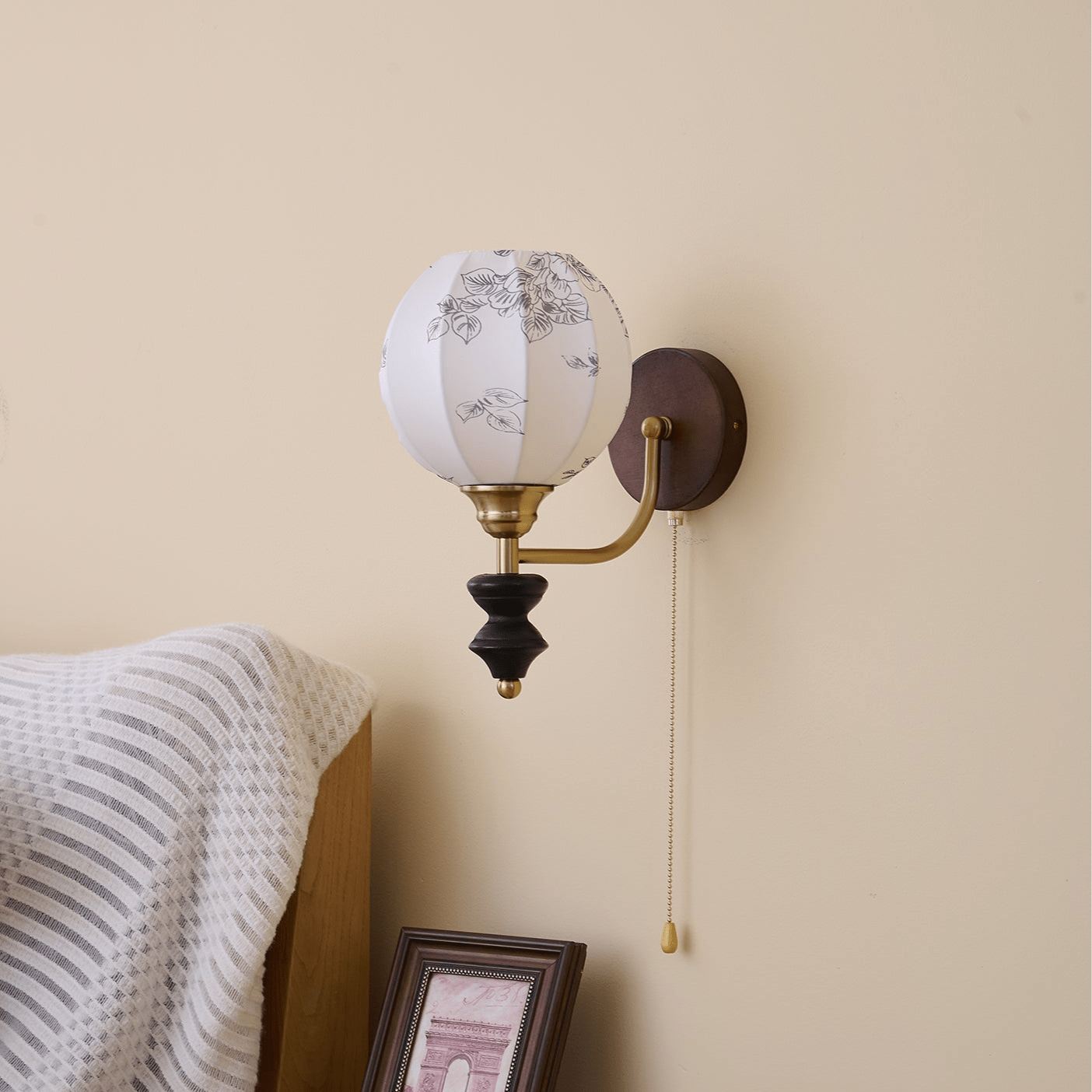 Eshae Applique Murale en Tissu et Bois Premium - Neutralighting