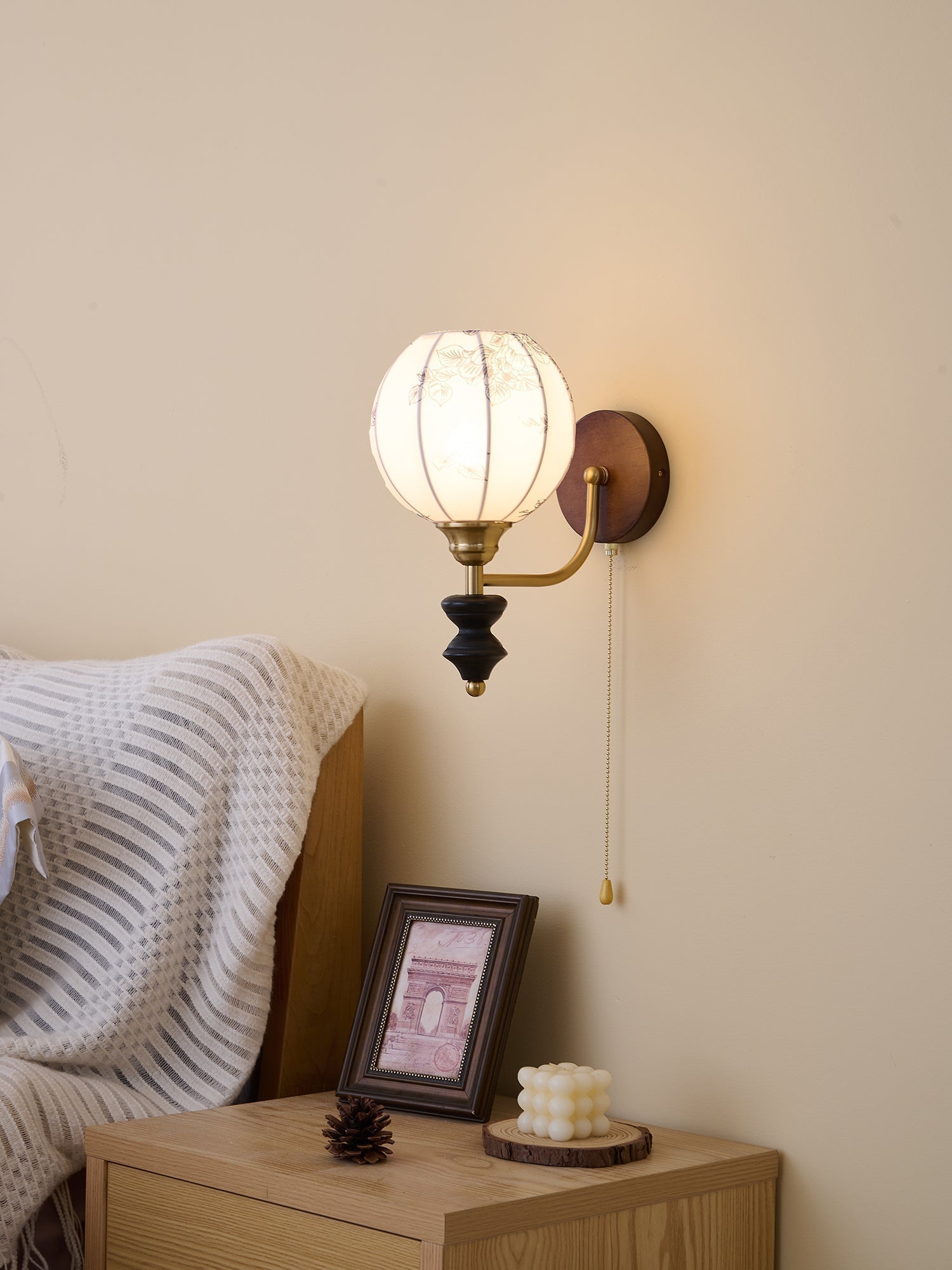 Eshae Applique Murale en Tissu et Bois Premium - Neutralighting