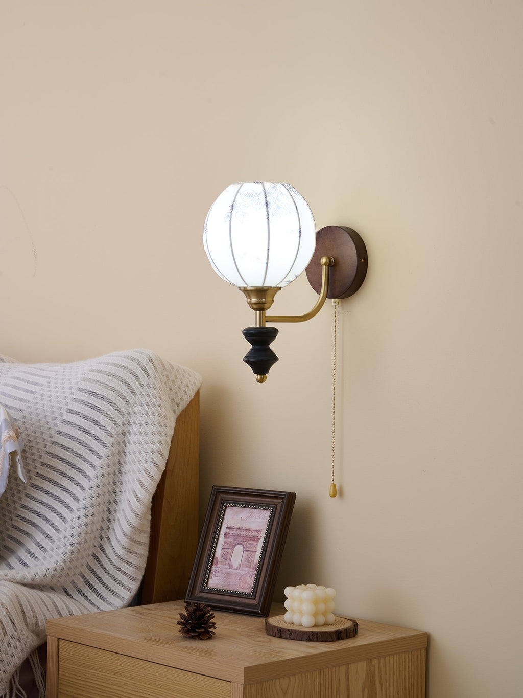 Eshae Applique Murale en Tissu et Bois Premium - Neutralighting