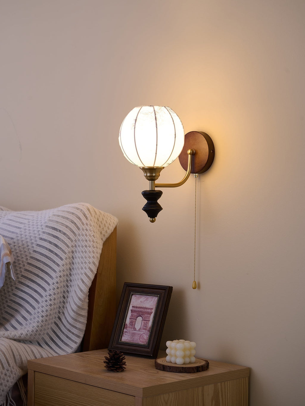Eshae Applique Murale en Tissu et Bois Premium - Neutralighting