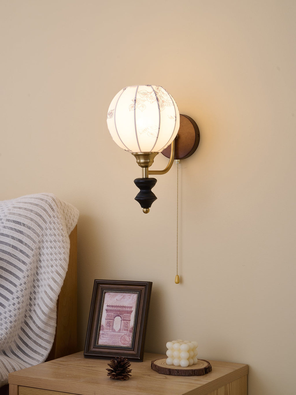 Eshae Applique Murale en Tissu et Bois Premium - Neutralighting