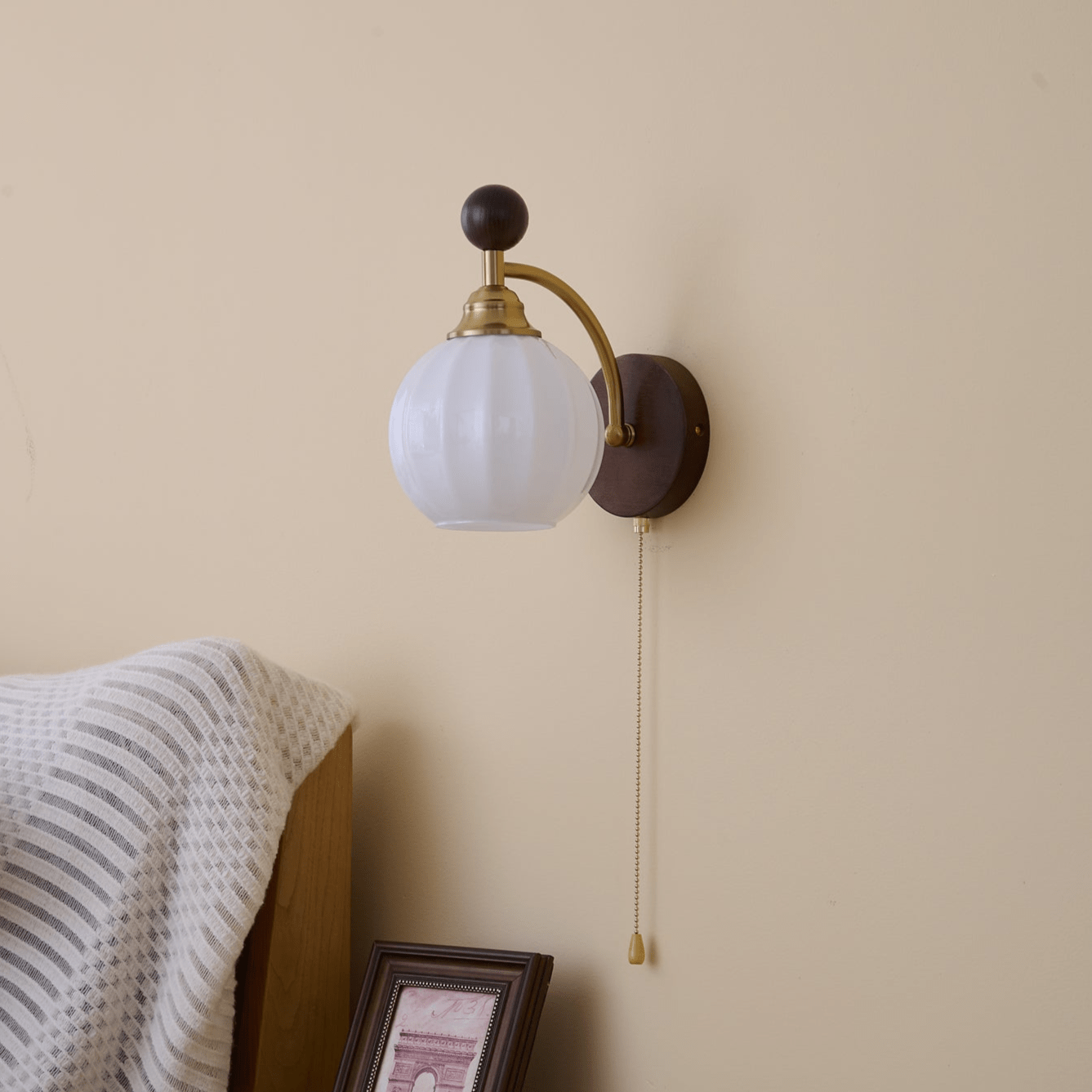 Eshae Applique Murale en Tissu et Bois Premium - Neutralighting