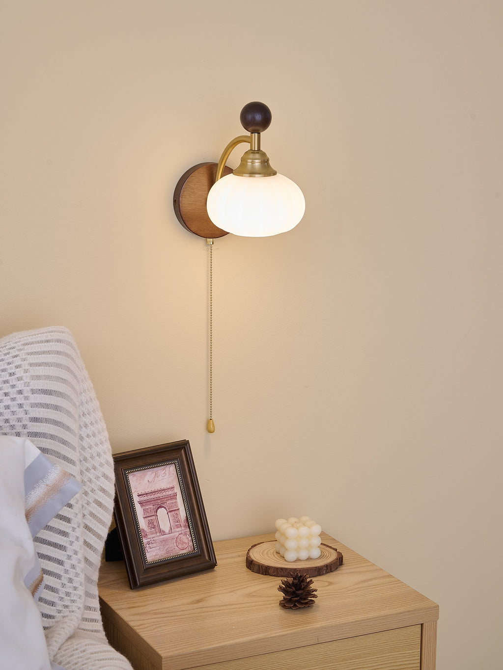 Eshae Applique Murale en Tissu et Bois Premium - Neutralighting