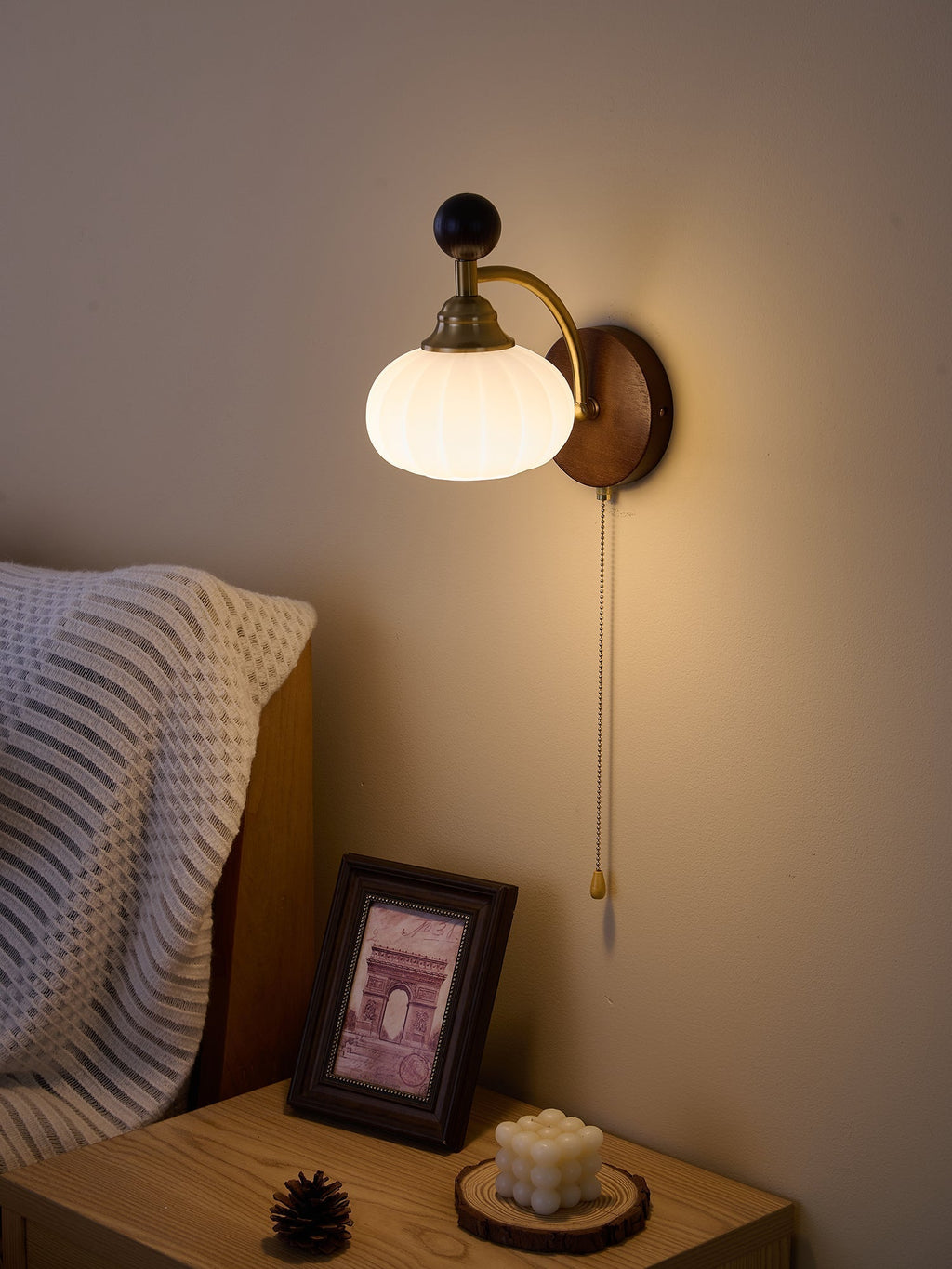 Eshae Applique Murale en Tissu et Bois Premium - Neutralighting