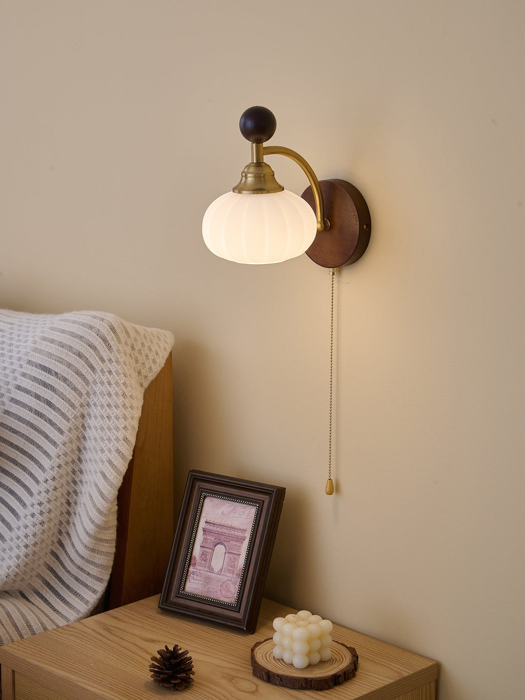 Eshae Applique Murale en Tissu et Bois Premium - Neutralighting