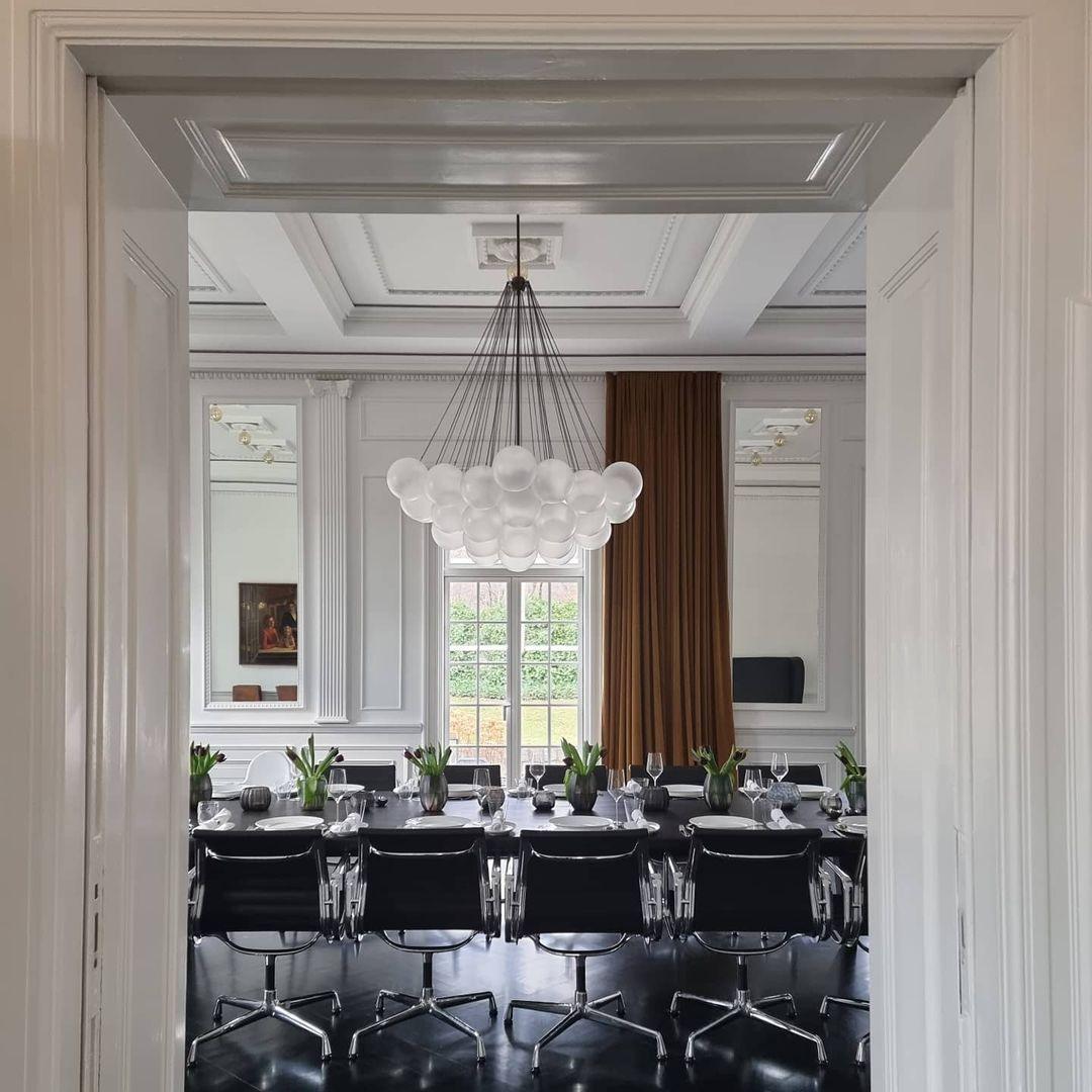 Lustra Chandelier Bulles en Verre Satiné - Neutralighting