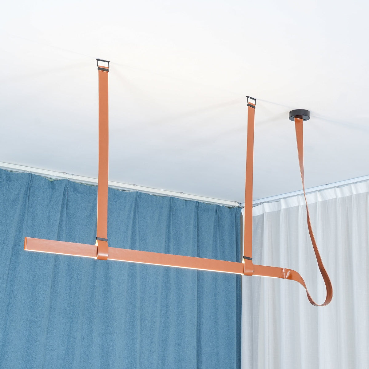 Arcadia Suspension Moderne en Cuir - Neutralighting