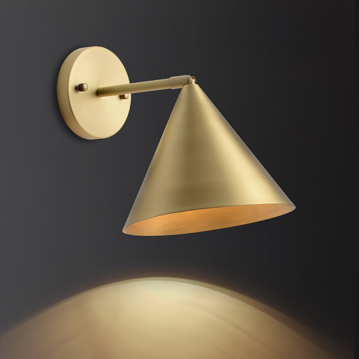 Lustra Lampe Murale Conique en Laiton Minimaliste - Neutralighting