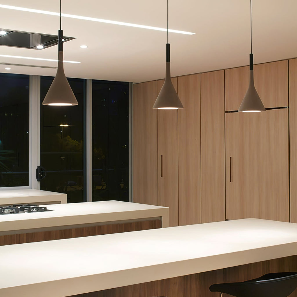 Solara Lampe suspendue conique en béton industrielle - Neutralighting