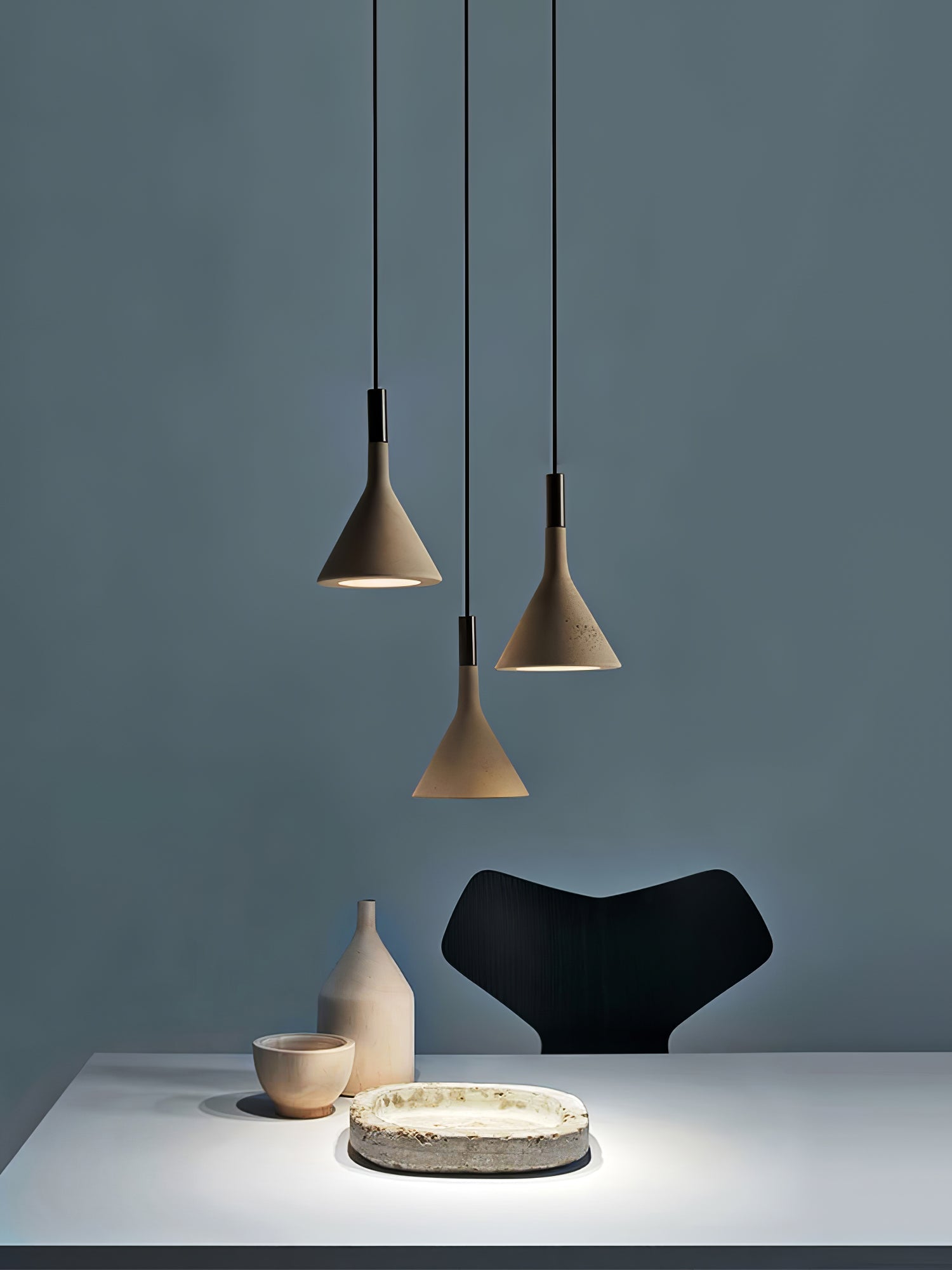 Solara Lampe suspendue conique en béton industrielle - Neutralighting