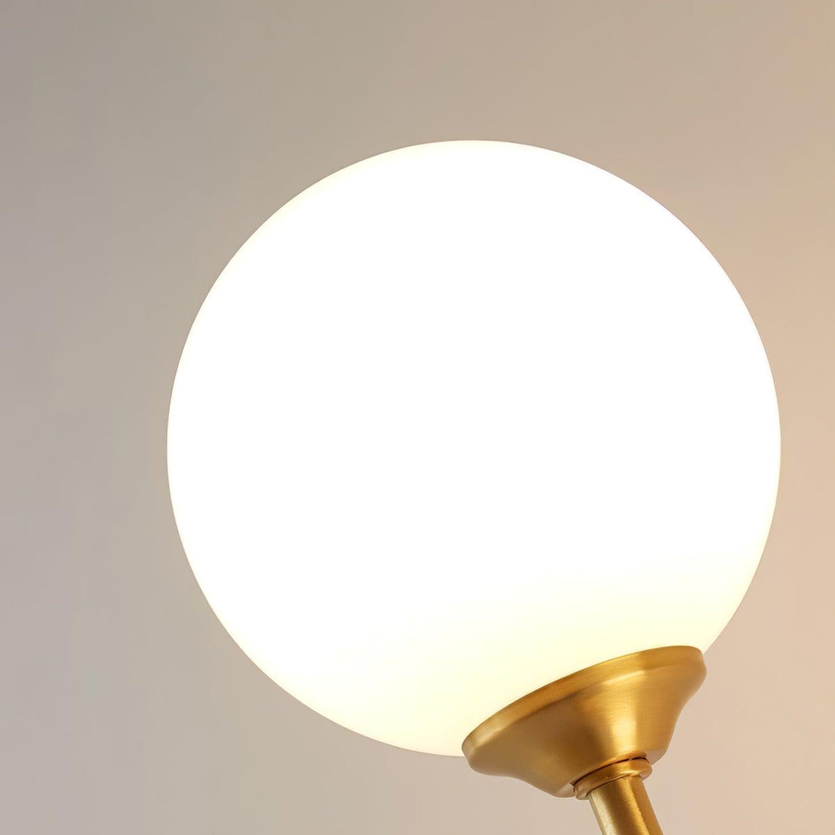 Joshua Applique Murale Luxe en Laiton - Neutralighting