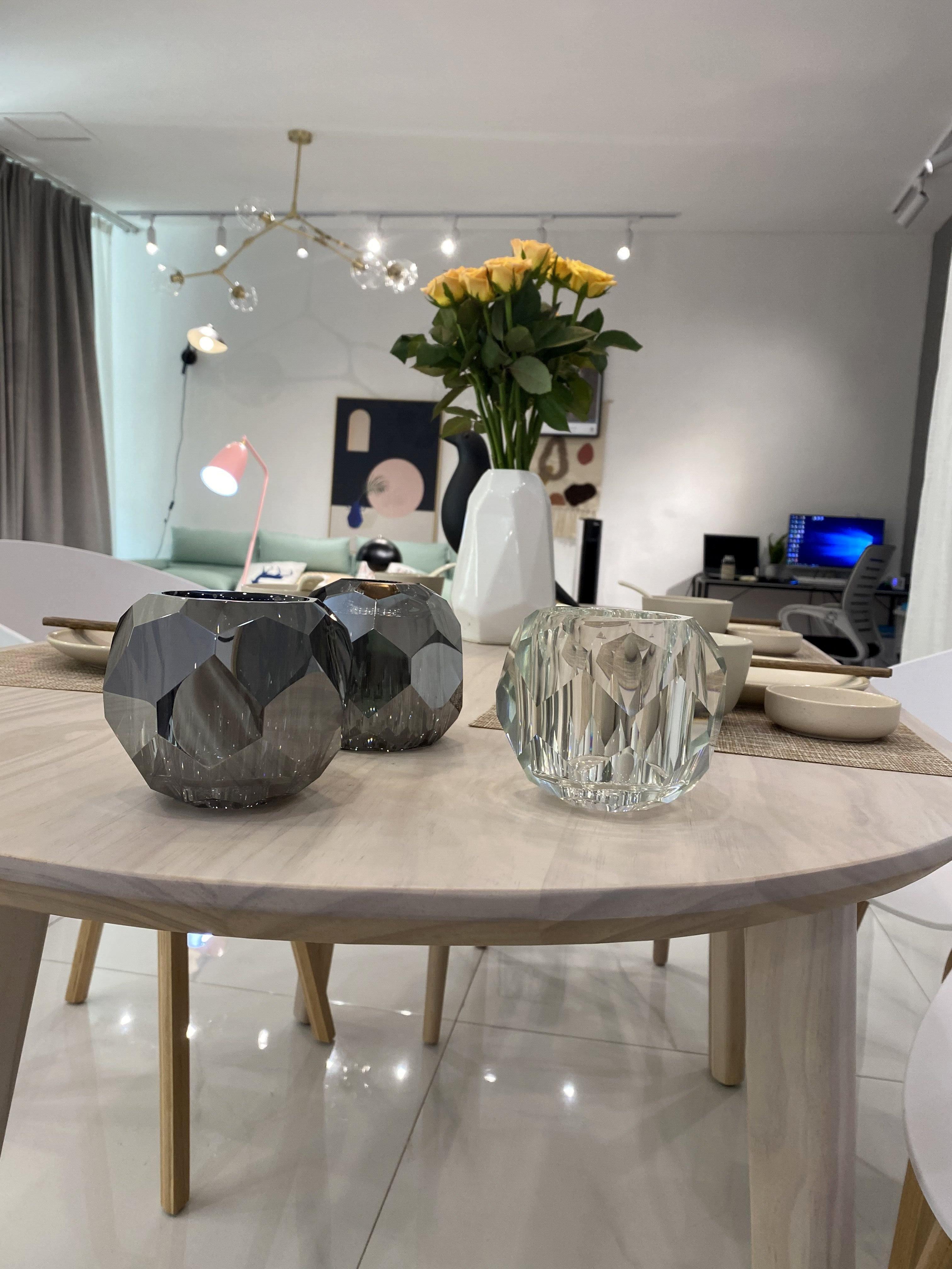 Lustra Suspension Lampe Boule en Cristal et Laiton en Grappe - Neutralighting