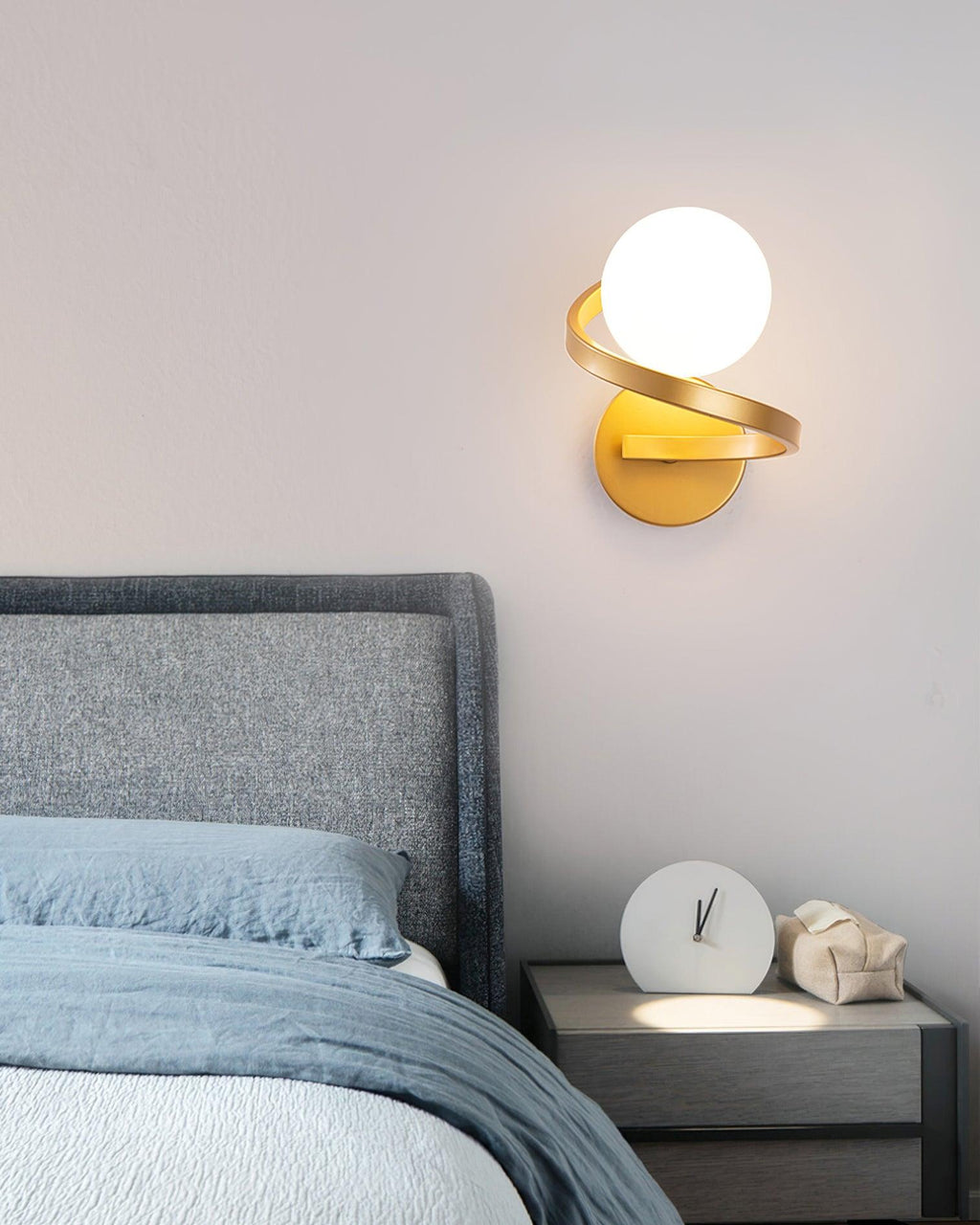 Curved Applique Murale Spirale en Laiton - Neutralighting