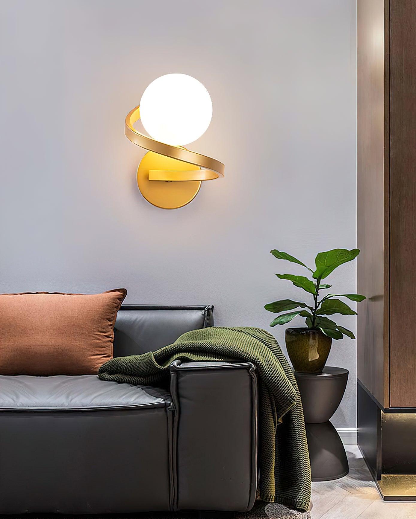 Abner Courbé Moderne Minimaliste Laiton Verre Applique Murale - Neutralighting