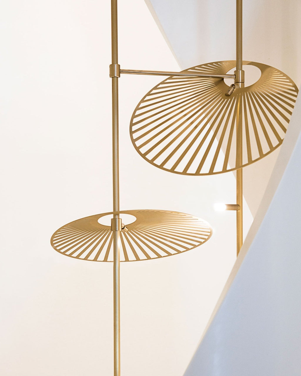 Odoraris Luxueux Feuille Lustre - Neutralighting