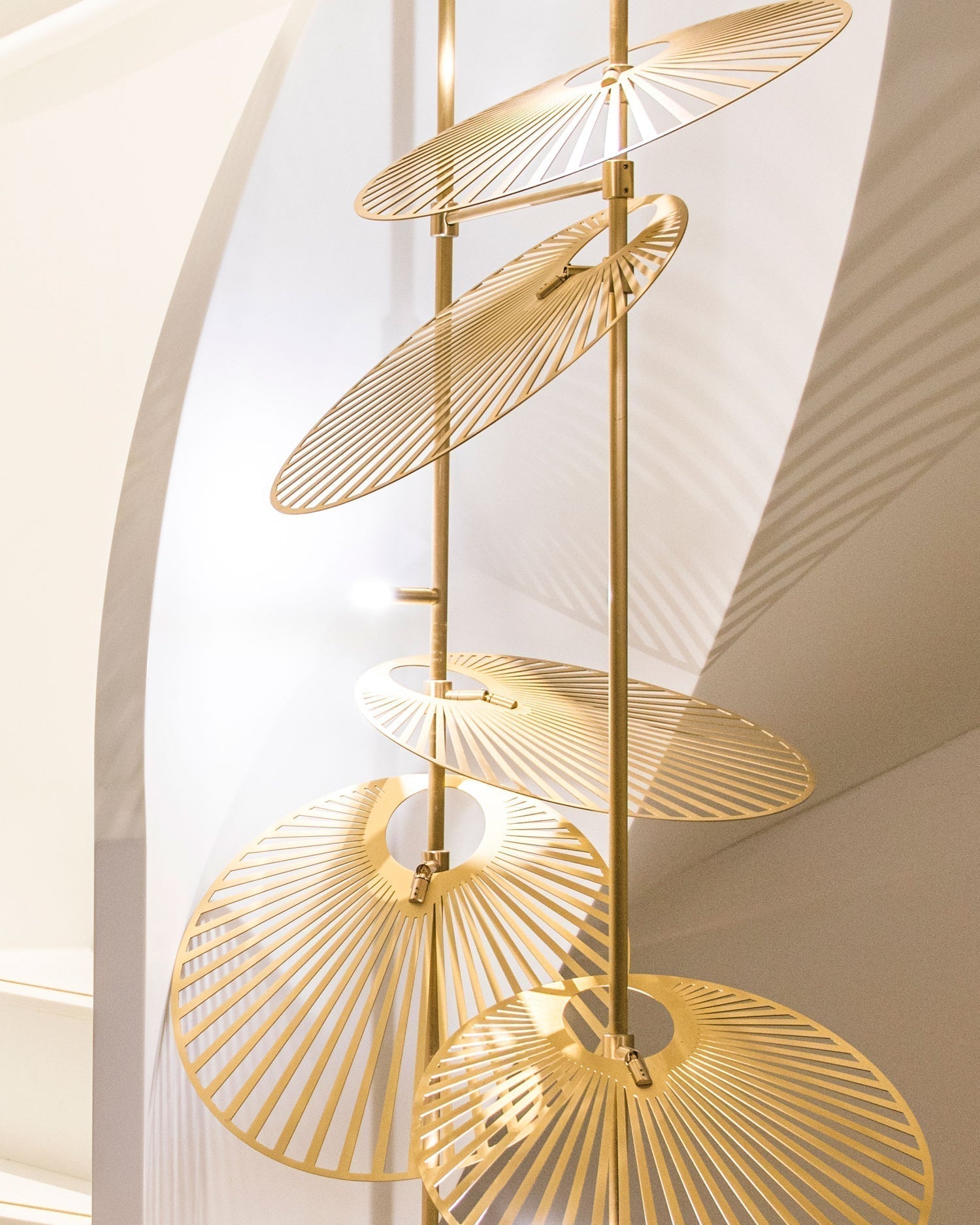 Odoraris Luxueux Feuille Lustre - Neutralighting